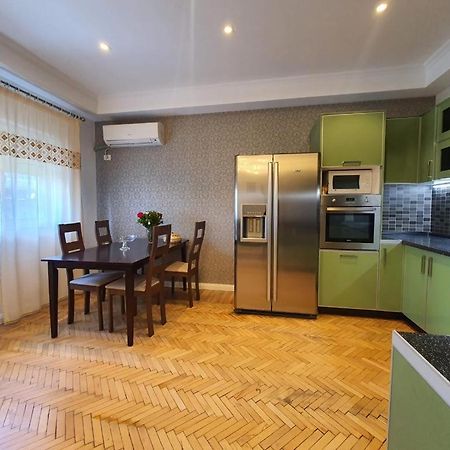 Noemi Apartment Tirana Esterno foto
