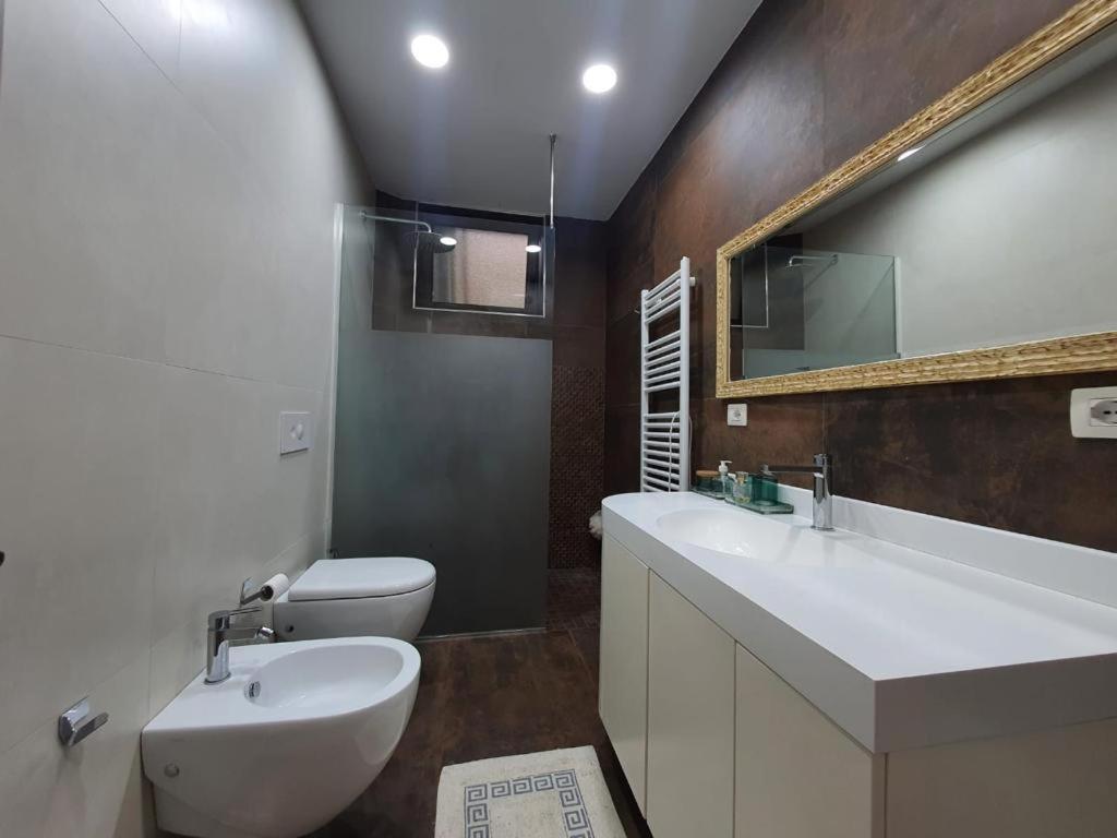 Noemi Apartment Tirana Esterno foto